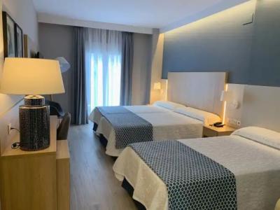 Puerta del Mar - Adults Recommended - 15