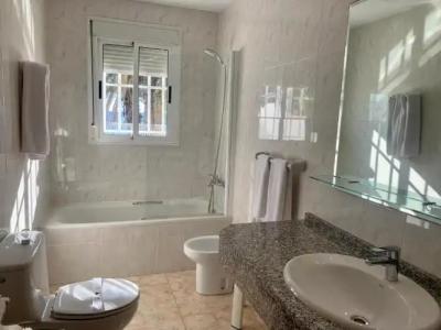 Hospedium Continental - 64