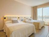 Standard Triple room with balcony