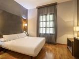 Standard Triple room with pool view
