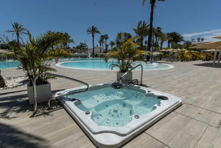 LIVVO Dunagolf Suites - 11