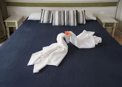 Vista Bonita - Gay and Lesbian Only Resort - 2