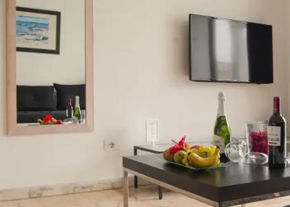 Vista Bonita - Gay and Lesbian Only Resort - 10