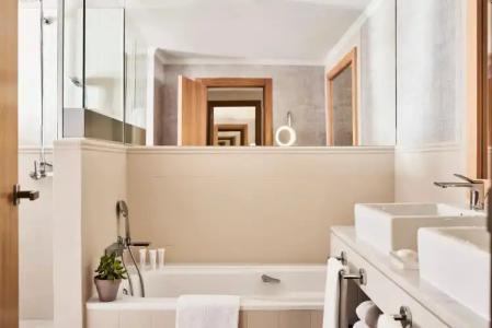 Puente Romano Beach Resort - 8