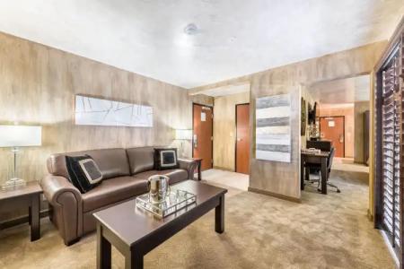 Ellis Island Casino & Brewery - 12