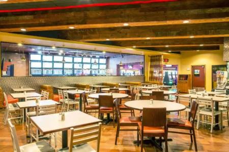 Ellis Island Casino & Brewery - 17