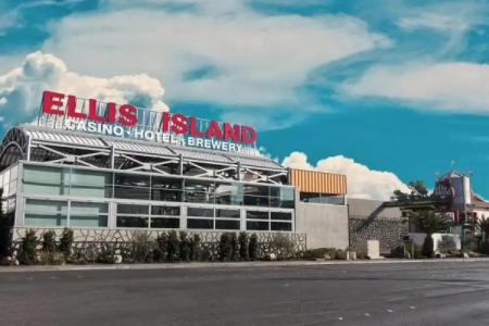 Ellis Island Casino & Brewery - 37