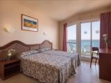 Standard Triple room with view
