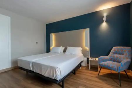 Travelodge Málaga Airport - 6