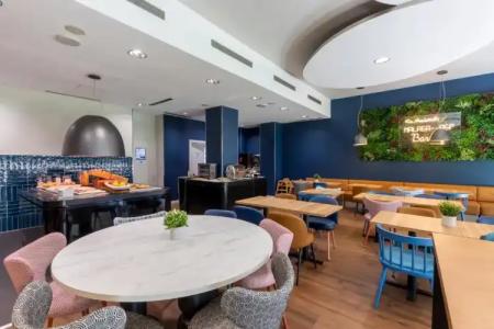 Travelodge Málaga Airport - 18