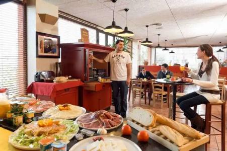 Ibis Budget Málaga Aeropuerto Avenida de Velazquez - 16