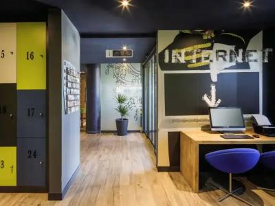 Ibis Budget Málaga Aeropuerto Avenida de Velazquez - 13