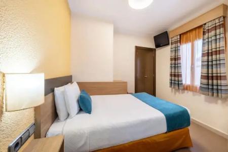 Hostal Ballesta - 100