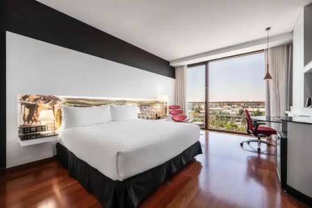 Hilton Madrid Airport - 3