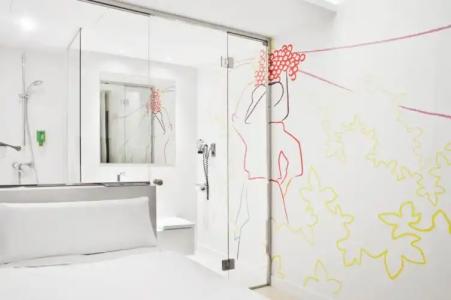 Ibis Styles Madrid Prado - 29