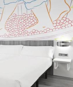 Ibis Styles Madrid Prado - 2