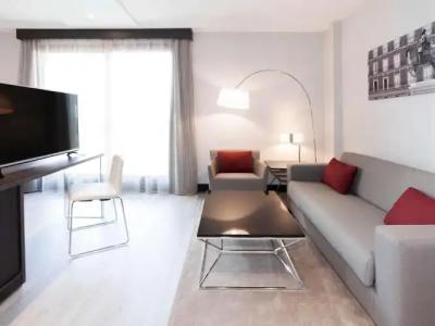 Novotel Madrid Center - 15