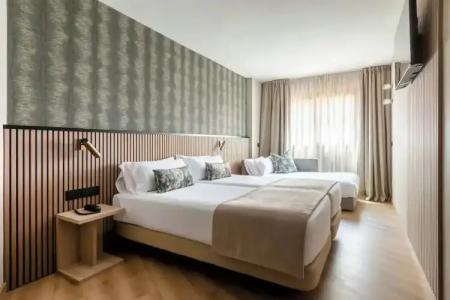 Rafaelhoteles Piramides - 128