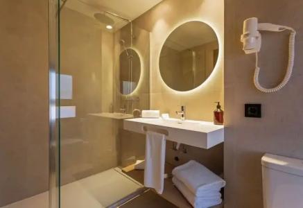 Rafaelhoteles Piramides - 108