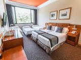 Quintuple room