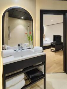 H10 Puerta de Alcalá - 35