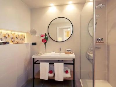 Motel One Madrid-Plaza de España - 7