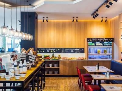 Motel One Madrid-Plaza de España - 14