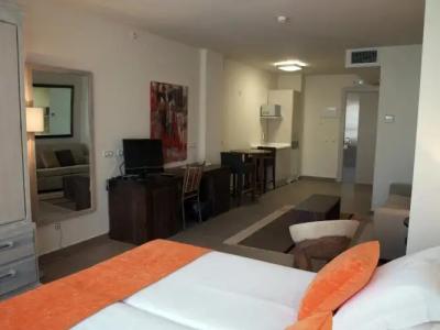 Eco Alcalá Suites - 2