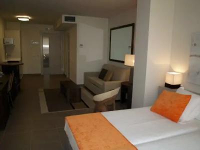 Eco Alcalá Suites - 4