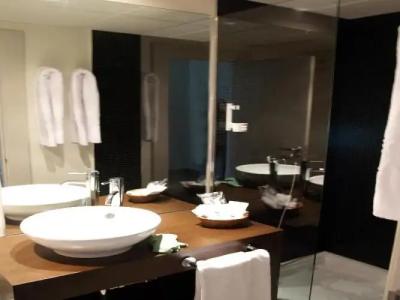 Eco Alcalá Suites - 31