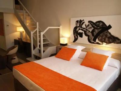 Eco Alcalá Suites - 47