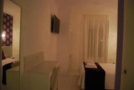 Hostal Madrid Star - 36