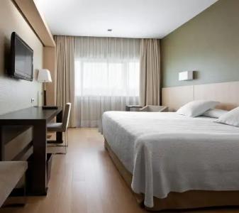 NH Madrid Ribera del Manzanares - 3