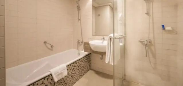 Oaks Liwa Heights Suites - 105
