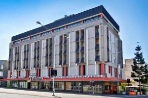 Madison Plaza Townsville, Townsville