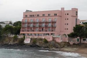 Hotel Grifeu, Llanca