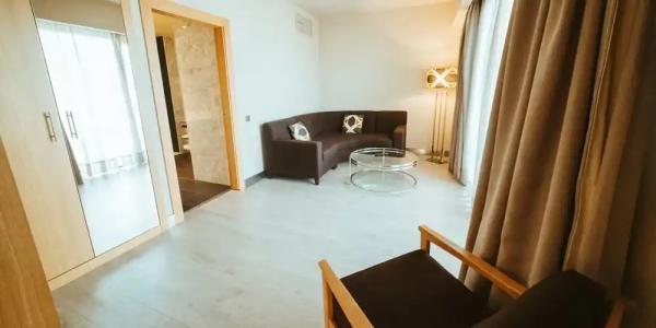 Barceló León Conde Luna - 64