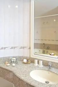 Riverine Place and Residence - 46