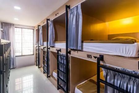 18 Coins Cafe & Hostel - 24