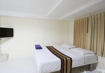 18 Coins Cafe & Hostel - 3