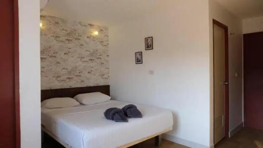 18 Coins Cafe & Hostel - 58