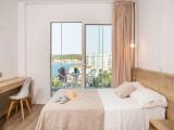 Standard room with balcony and with partial sea view