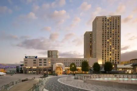 Hilton New Orleans Riverside - 28