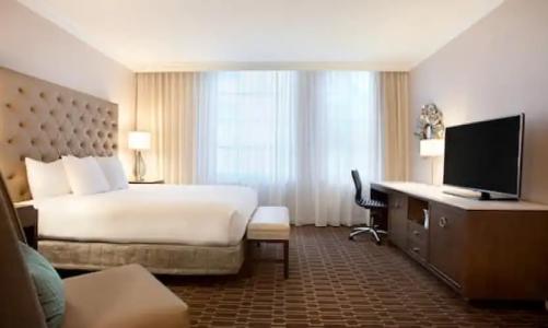 Hilton New Orleans / St. Charles Avenue - 74