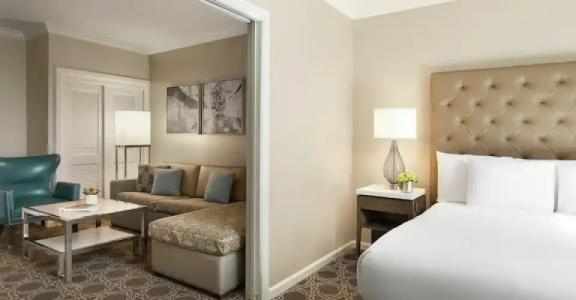 Hilton New Orleans / St. Charles Avenue - 73