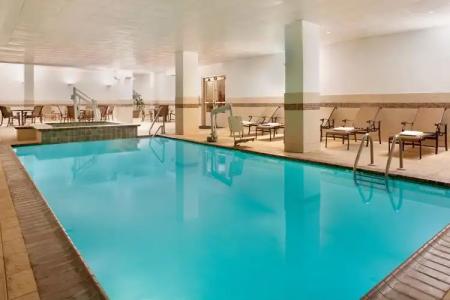 Hilton New Orleans / St. Charles Avenue - 15