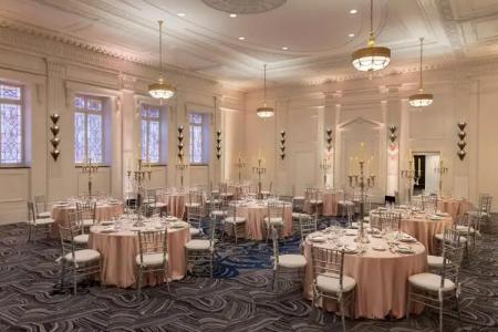 Hilton New Orleans / St. Charles Avenue - 26