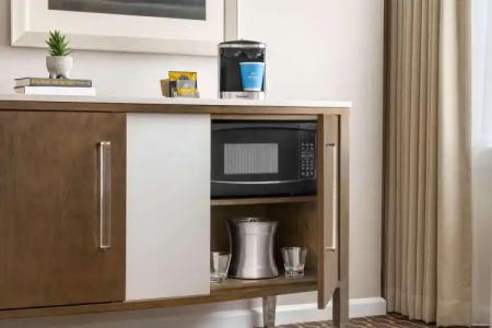 Hilton New Orleans / St. Charles Avenue - 24