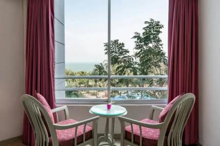 Cholchan Pattaya Beach Resort - SHA Extra Plus - 39