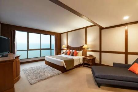 Cholchan Pattaya Beach Resort - SHA Extra Plus - 58